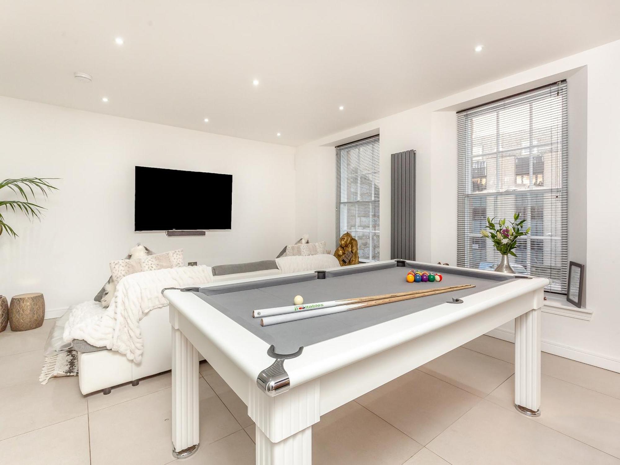Spire View Villa แอเบอร์ดีน ภายนอก รูปภาพ