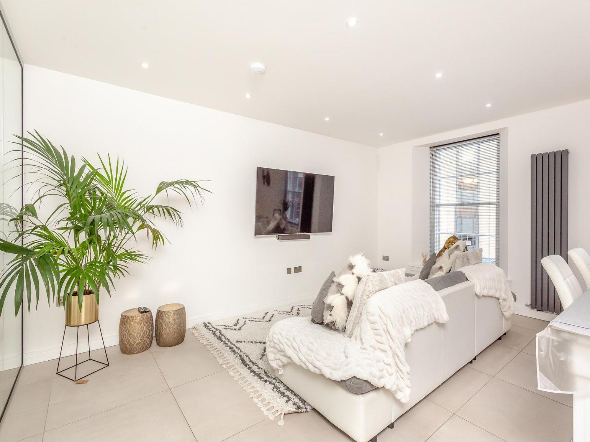 Spire View Villa แอเบอร์ดีน ภายนอก รูปภาพ
