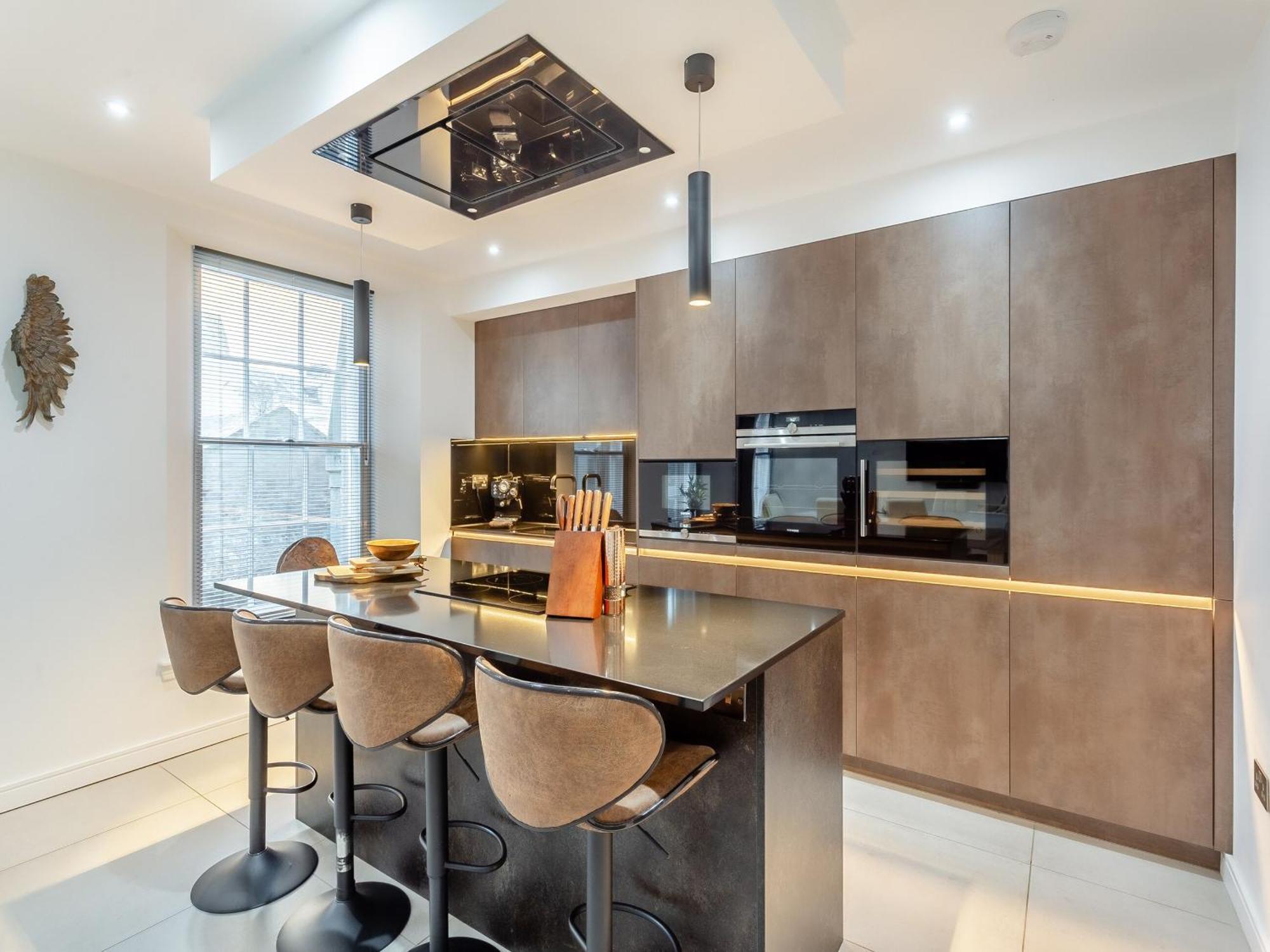 Spire View Villa แอเบอร์ดีน ภายนอก รูปภาพ