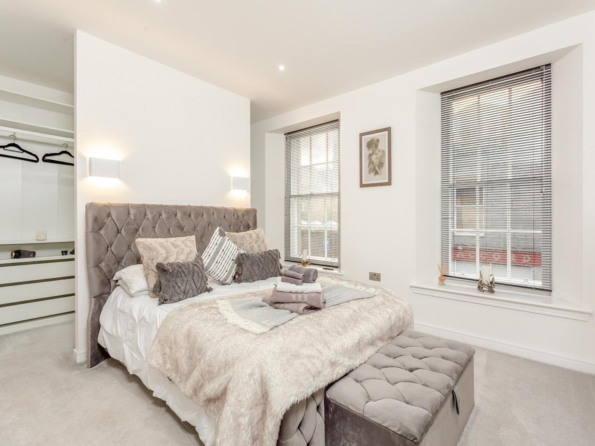 Spire View Villa แอเบอร์ดีน ภายนอก รูปภาพ