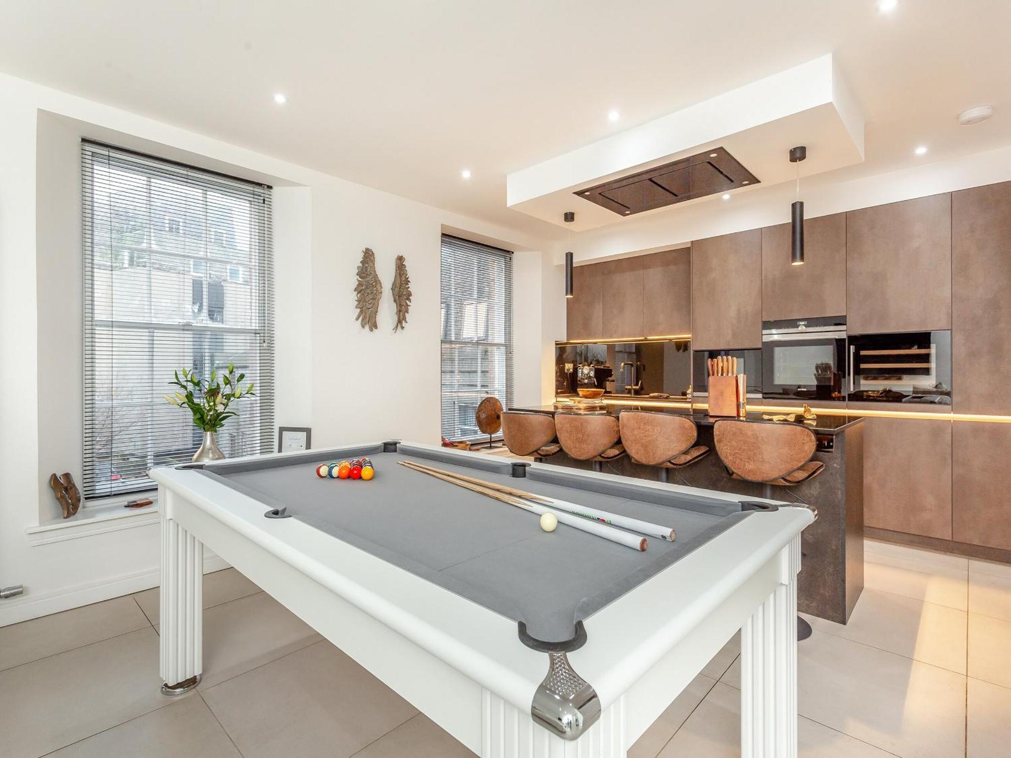 Spire View Villa แอเบอร์ดีน ภายนอก รูปภาพ